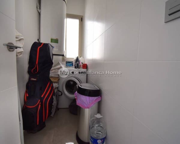 3 soveværelse Villa til salg i Villamartin, Orihuela med swimmingpool - € 369.950 (Ref: 9172023)