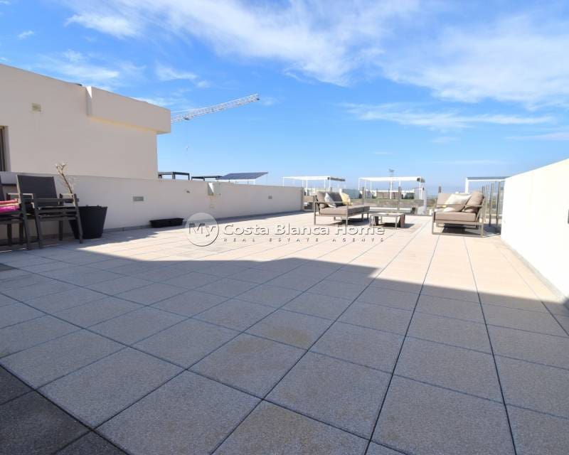 3 bedroom Villa for sale in Villamartin with pool - € 369,950 (Ref: 9172023)