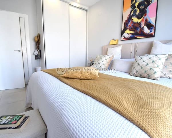 3 soveværelse Villa til salg i Villamartin, Orihuela med swimmingpool - € 369.950 (Ref: 9172023)