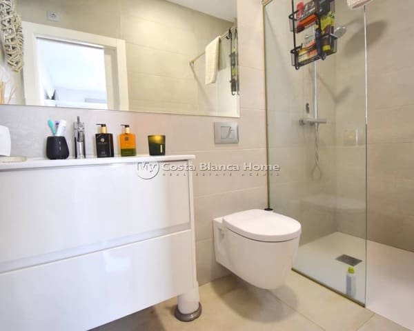 3 soveværelse Villa til salg i Villamartin, Orihuela med swimmingpool - € 369.950 (Ref: 9172023)