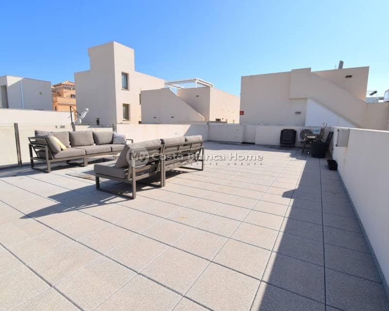 3 bedroom Villa for sale in Villamartin with pool - € 369,950 (Ref: 9172023)