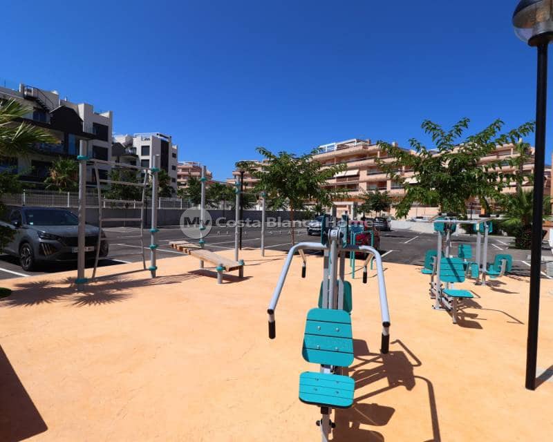 2 bedroom Apartment for sale in Villamartin with pool - € 230,000 (Ref: 9172024)