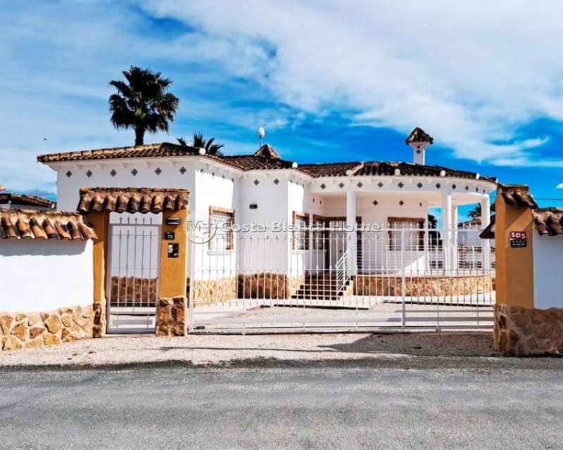 3 bedroom Finca/Country House for sale in Catral - € 365,000 (Ref: 9172027)