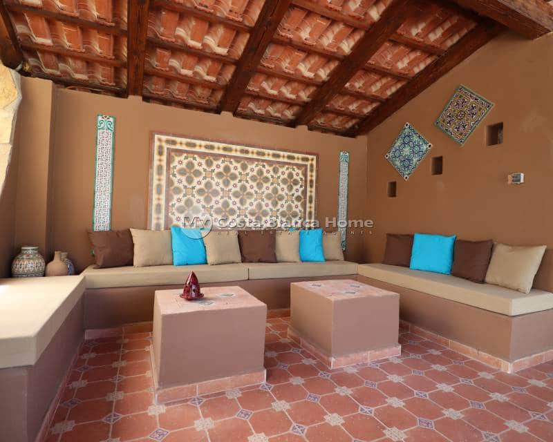 7 soveværelse Finca/Landehus til salg i Catral med swimmingpool - € 975.000 (Ref: 9172036)