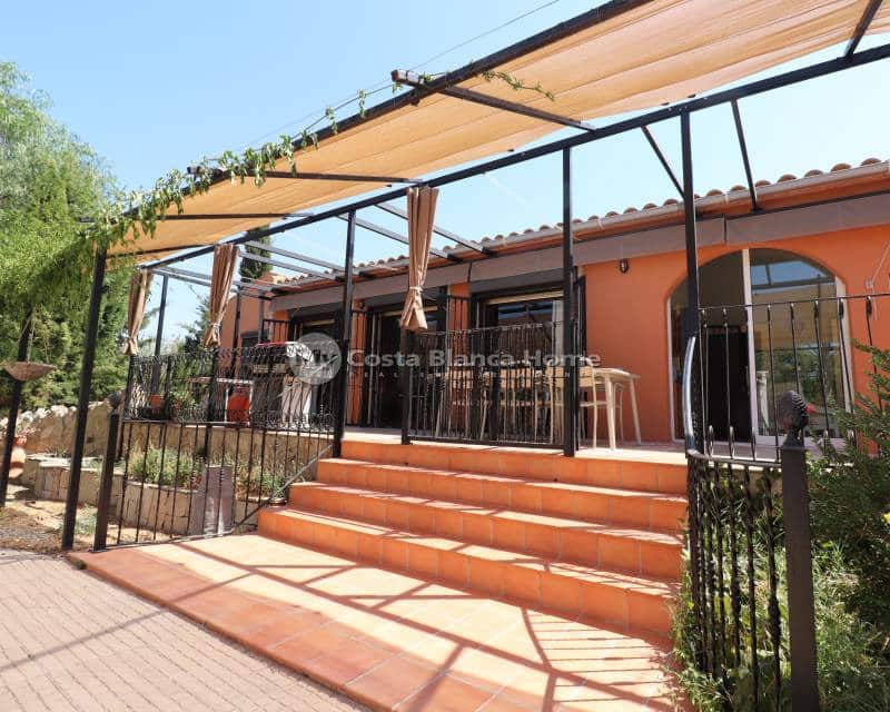 7 soveværelse Finca/Landehus til salg i Catral med swimmingpool - € 975.000 (Ref: 9172036)