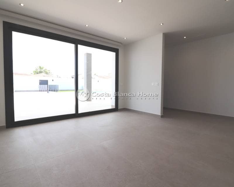 3 bedroom Villa for sale in Ciudad Quesada with pool - € 799,900 (Ref: 9172048)