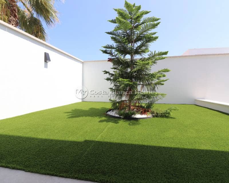 3 bedroom Villa for sale in Ciudad Quesada with pool - € 799,900 (Ref: 9172048)