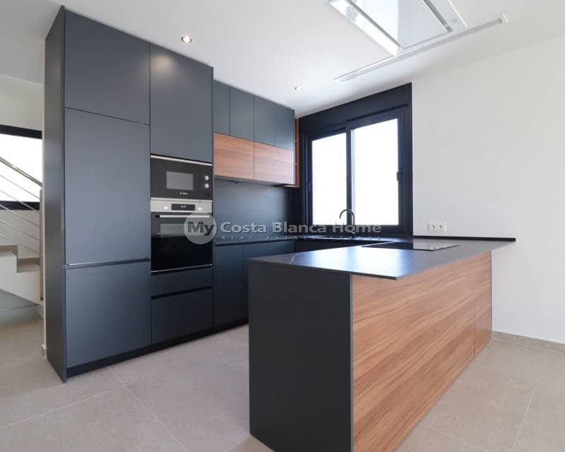 3 bedroom Villa for sale in Ciudad Quesada with pool - € 799,900 (Ref: 9172048)