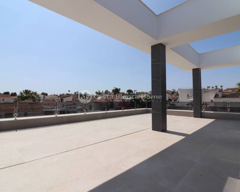 3 bedroom Villa for sale in Ciudad Quesada with pool - € 799,900 (Ref: 9172048)