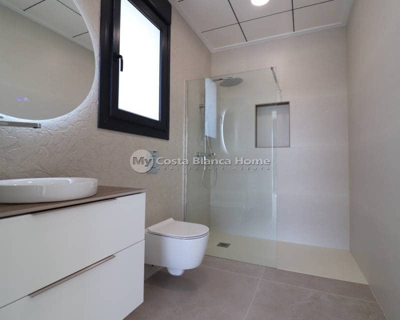 3 bedroom Villa for sale in Ciudad Quesada with pool - € 799,900 (Ref: 9172048)