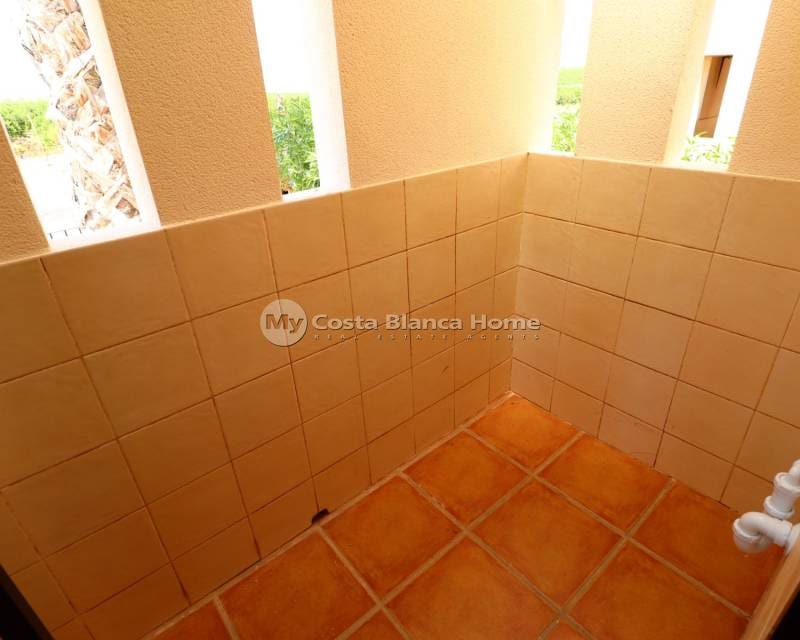 3 makuuhuone Paritalo myytävänä paikassa Algorfa mukana uima-altaan - 225 000 € (Ref: 9172049)