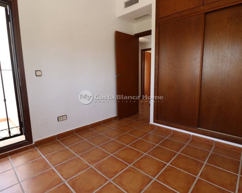 3 makuuhuone Paritalo myytävänä paikassa Algorfa mukana uima-altaan - 225 000 € (Ref: 9172049)