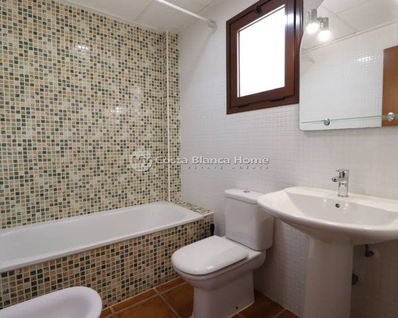 3 makuuhuone Paritalo myytävänä paikassa Algorfa mukana uima-altaan - 225 000 € (Ref: 9172049)