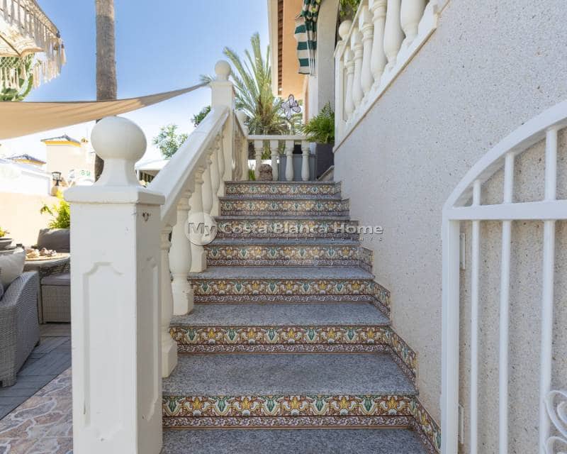 5 soverom Villa til salgs i Benijofar med svømmebasseng - € 498 000 (Ref: 9172052)