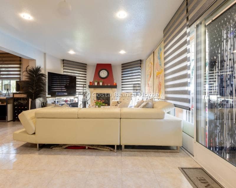 5 soverom Villa til salgs i Benijofar med svømmebasseng - € 498 000 (Ref: 9172052)