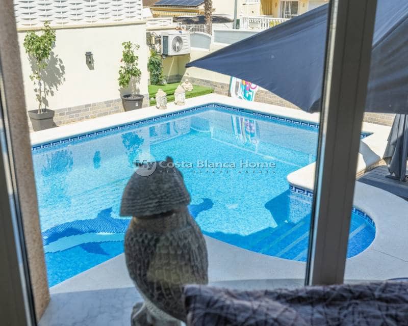 5 soverom Villa til salgs i Benijofar med svømmebasseng - € 498 000 (Ref: 9172052)