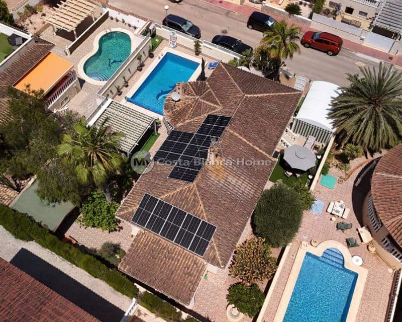 5 soverom Villa til salgs i Benijofar med svømmebasseng - € 498 000 (Ref: 9172052)