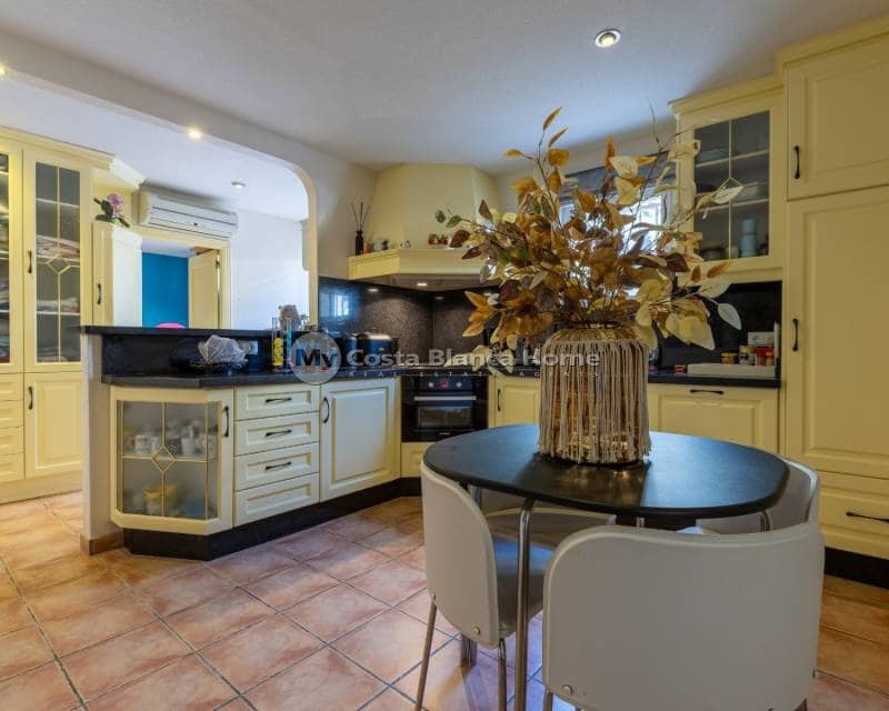 5 soverom Villa til salgs i Benijofar med svømmebasseng - € 498 000 (Ref: 9172052)