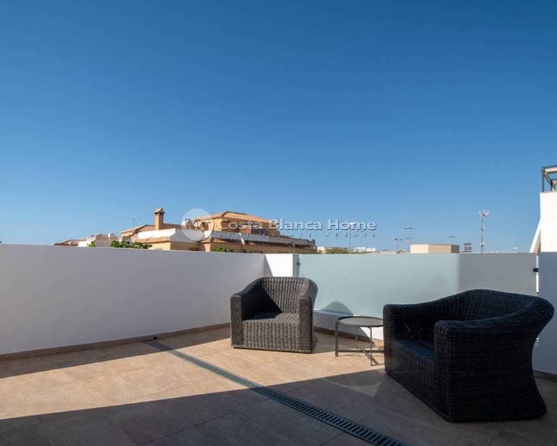 3 soveværelse Villa til salg i Ciudad Quesada med swimmingpool - € 415.000 (Ref: 9172053)