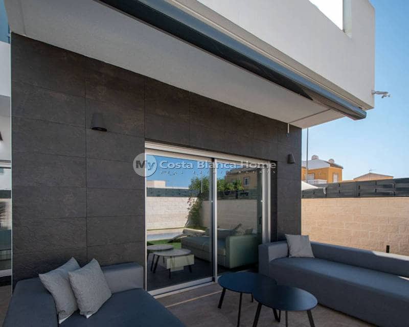 3 soveværelse Villa til salg i Ciudad Quesada med swimmingpool - € 415.000 (Ref: 9172053)