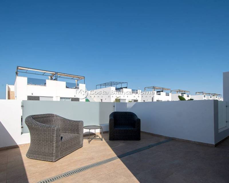 3 soveværelse Villa til salg i Ciudad Quesada med swimmingpool - € 415.000 (Ref: 9172053)