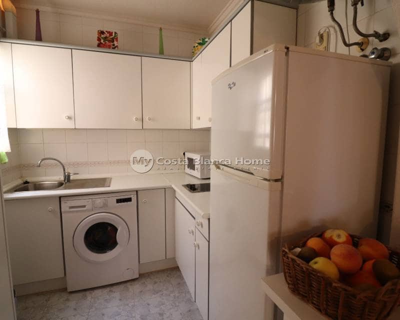 Apartamento de 2 habitaciones en Playa Flamenca en venta con piscina - 139.950 € (Ref: 9172055)