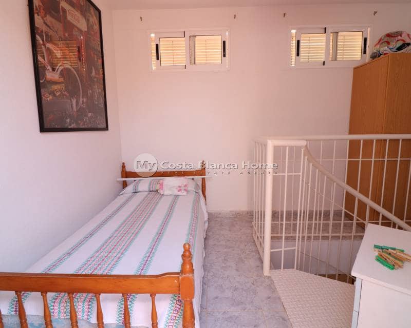 Apartamento de 2 habitaciones en Playa Flamenca en venta con piscina - 139.950 € (Ref: 9172055)