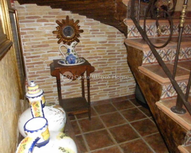 Casa de 5 habitaciones en Daya Nueva en venta - 369.000 € (Ref: 9172225)