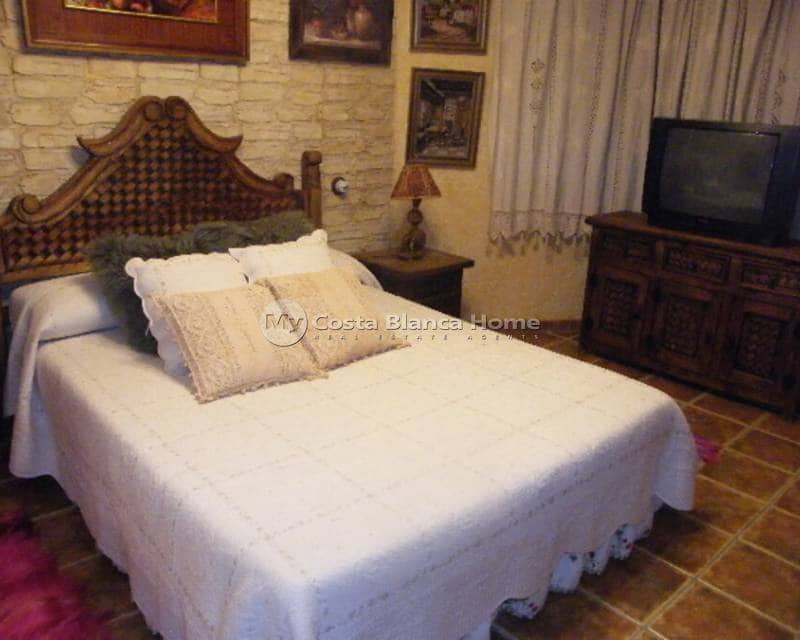 Casa de 5 habitaciones en Daya Nueva en venta - 369.000 € (Ref: 9172225)