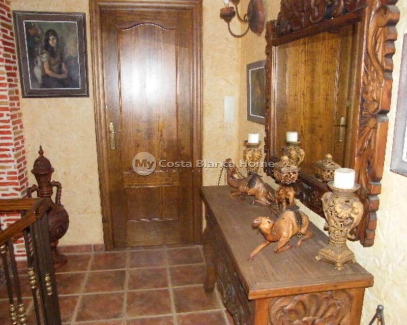 Casa de 5 habitaciones en Daya Nueva en venta - 369.000 € (Ref: 9172225)