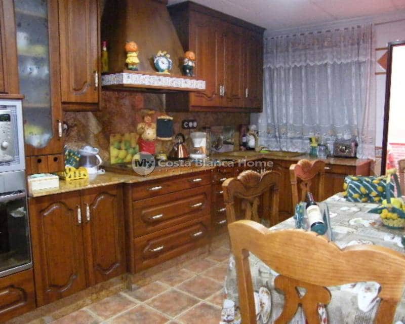 Casa de 5 habitaciones en Daya Nueva en venta - 369.000 € (Ref: 9172225)