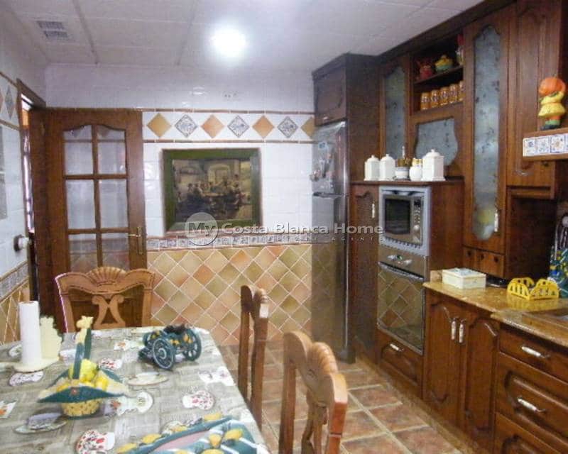 Casa de 5 habitaciones en Daya Nueva en venta - 369.000 € (Ref: 9172225)