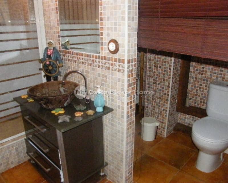 Casa de 5 habitaciones en Daya Nueva en venta - 369.000 € (Ref: 9172225)