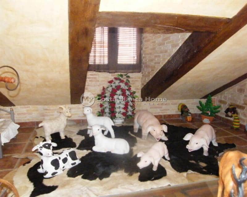 Casa de 5 habitaciones en Daya Nueva en venta - 369.000 € (Ref: 9172225)