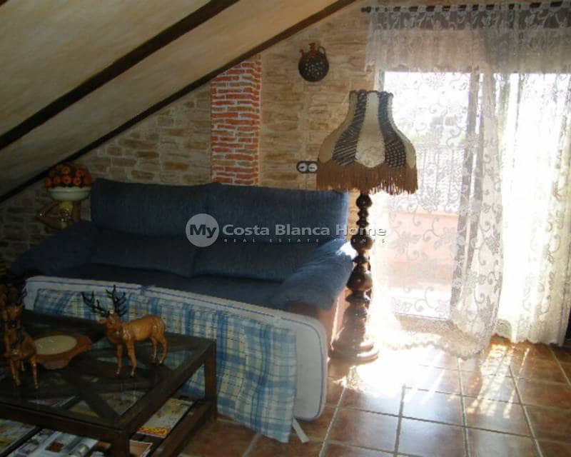 Casa de 5 habitaciones en Daya Nueva en venta - 369.000 € (Ref: 9172225)