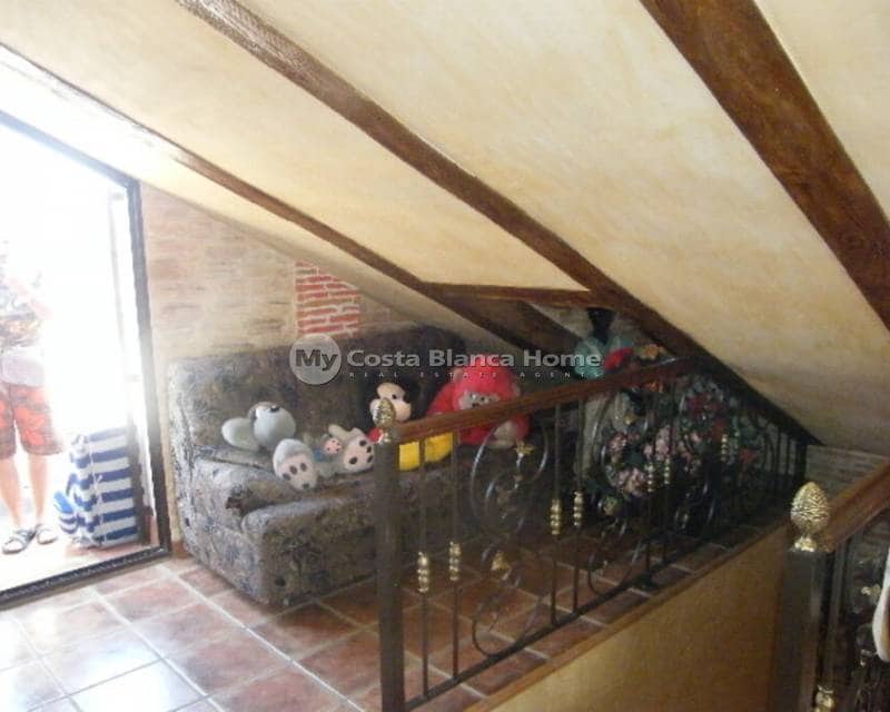 Casa de 5 habitaciones en Daya Nueva en venta - 369.000 € (Ref: 9172225)