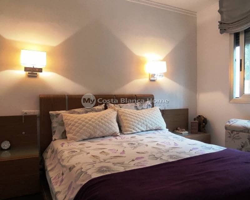 3 quarto Moradia para venda em Cocentaina com piscina - 375 000 € (Ref: 9191677)