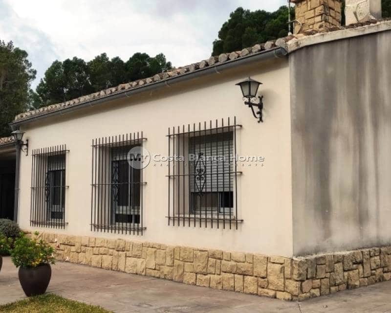 3 quarto Moradia para venda em Cocentaina com piscina - 375 000 € (Ref: 9191677)