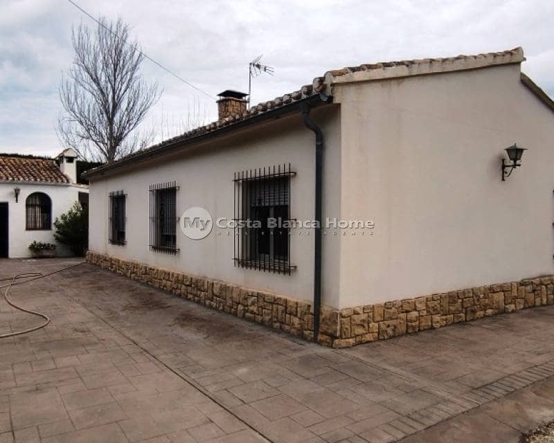 3 quarto Moradia para venda em Cocentaina com piscina - 375 000 € (Ref: 9191677)