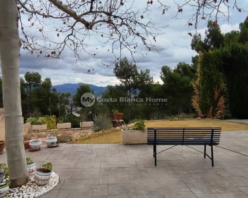 3 quarto Moradia para venda em Cocentaina com piscina - 375 000 € (Ref: 9191677)