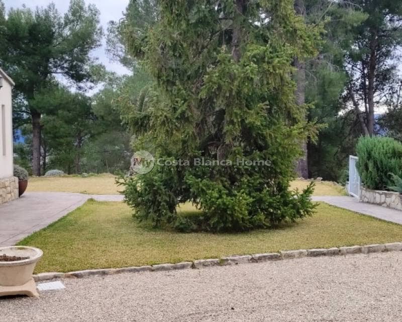 3 quarto Moradia para venda em Cocentaina com piscina - 375 000 € (Ref: 9191677)