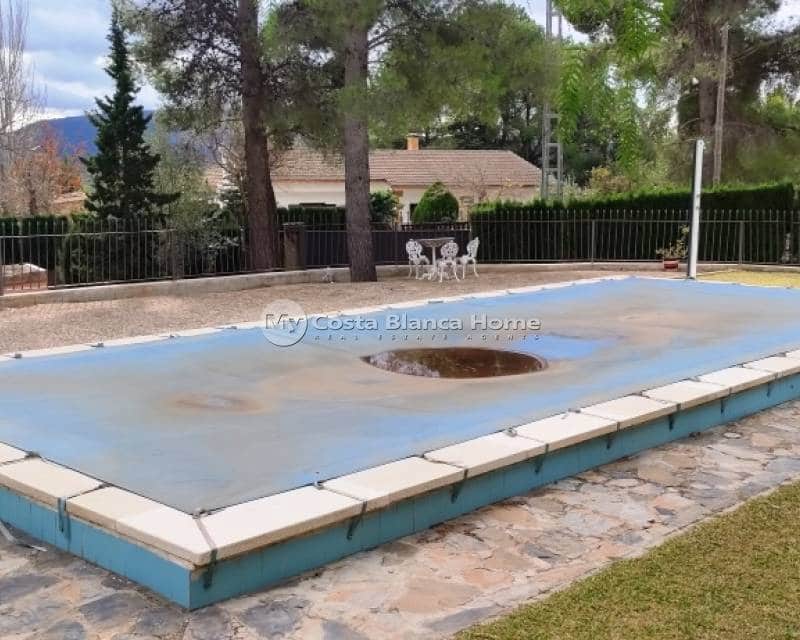 3 quarto Moradia para venda em Cocentaina com piscina - 375 000 € (Ref: 9191677)