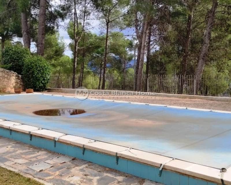 3 quarto Moradia para venda em Cocentaina com piscina - 375 000 € (Ref: 9191677)