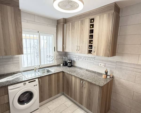 2 slaapkamer Huis te koop in La Zenia, Orihuela met zwembad - € 349.900 (Ref: 9191679)