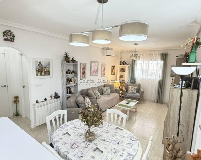 2 slaapkamer Appartement te koop in La Zenia met zwembad - € 229.000 (Ref: 9203224)