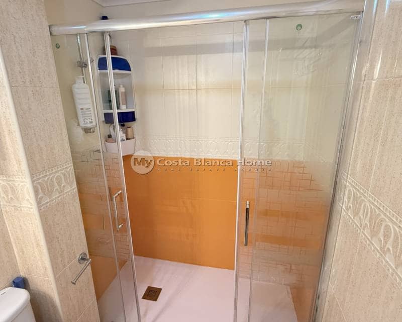2 slaapkamer Appartement te koop in La Zenia met zwembad - € 229.000 (Ref: 9203224)