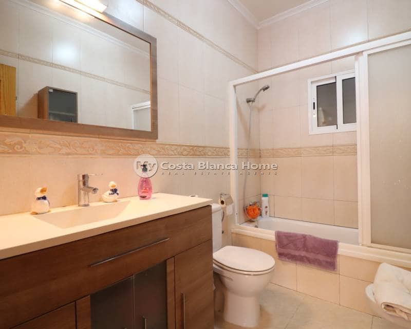 3 sovrum Finca/Hus på landet till salu i Catral med pool - 375 000 € (Ref: 9203225)