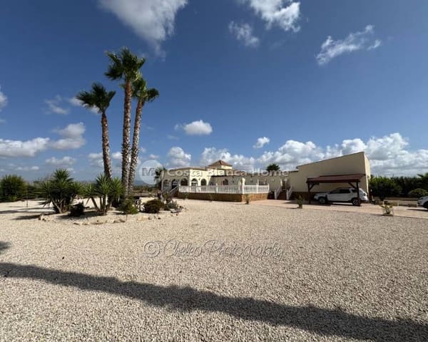 5 soveværelse Finca/Landehus til salg i Catral med swimmingpool - € 399.000 (Ref: 9203460)