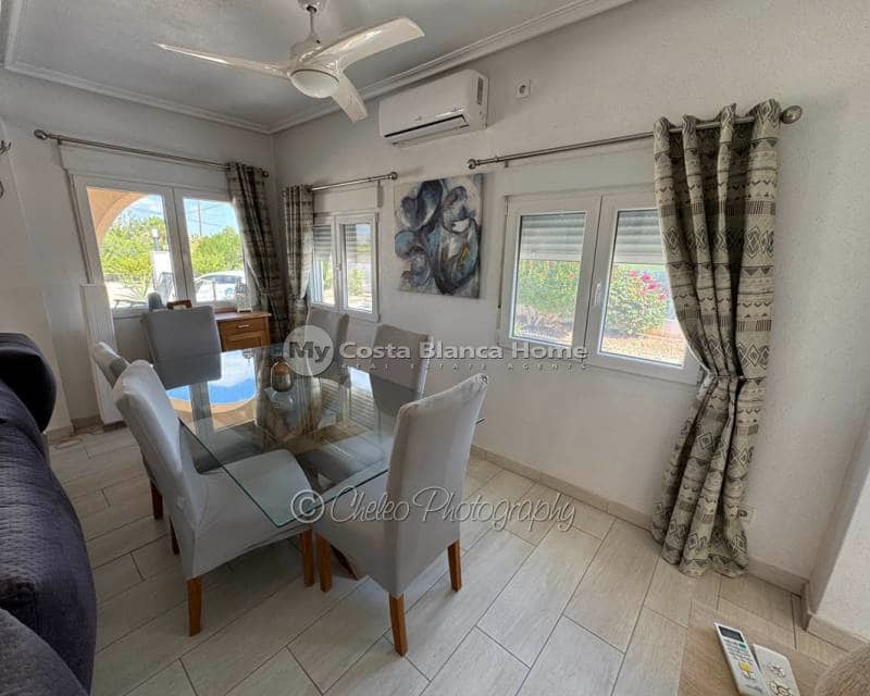 4 makuuhuone Huvila myytävänä paikassa Catral mukana uima-altaan - 369 995 € (Ref: 9235487)