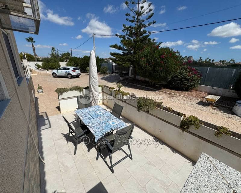 4 makuuhuone Huvila myytävänä paikassa Catral mukana uima-altaan - 369 995 € (Ref: 9235487)